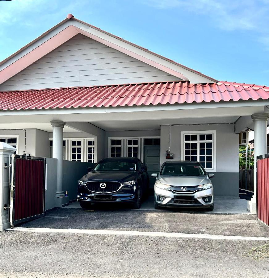 Teratai Homestay 3 Batu Buruk Kuala Terengganu Buitenkant foto