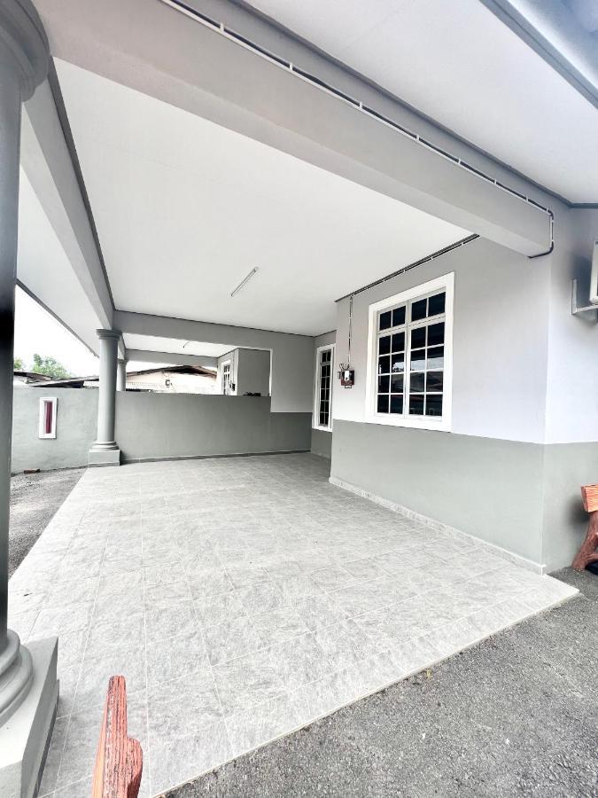 Teratai Homestay 3 Batu Buruk Kuala Terengganu Buitenkant foto