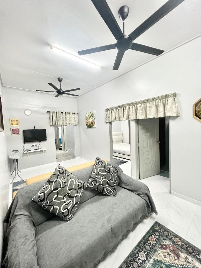 Teratai Homestay 3 Batu Buruk Kuala Terengganu Buitenkant foto