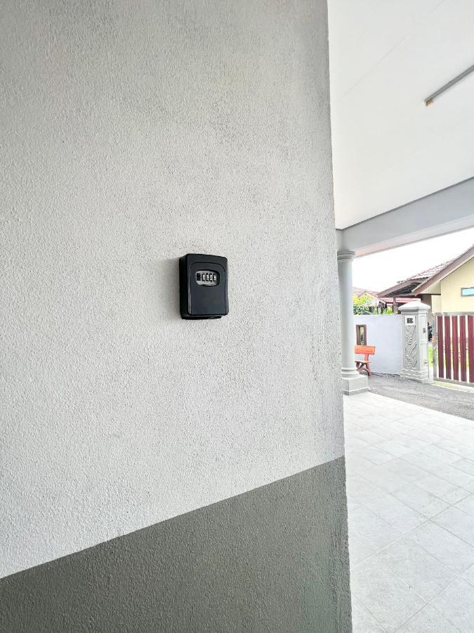 Teratai Homestay 3 Batu Buruk Kuala Terengganu Buitenkant foto