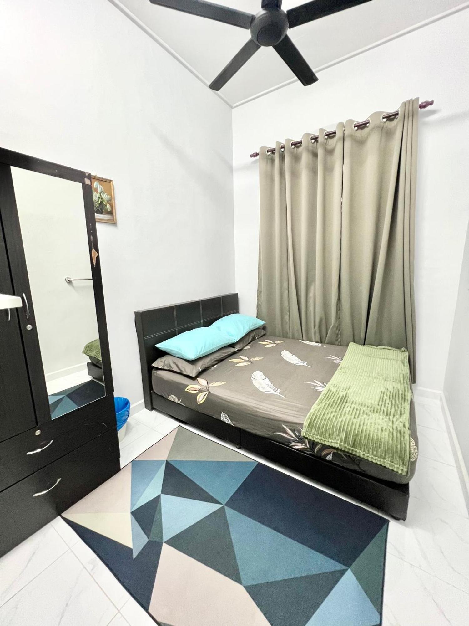 Teratai Homestay 3 Batu Buruk Kuala Terengganu Buitenkant foto