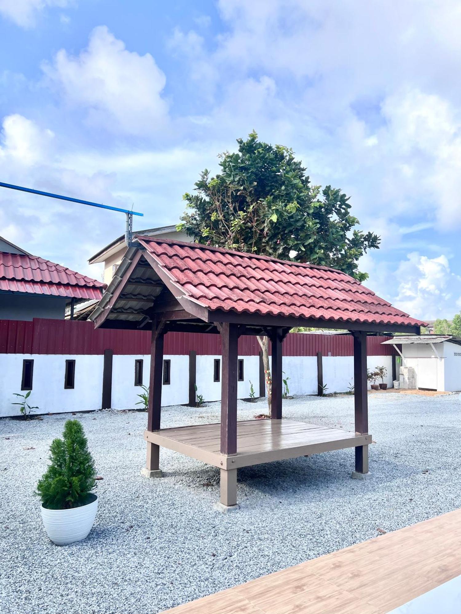 Teratai Homestay 3 Batu Buruk Kuala Terengganu Buitenkant foto